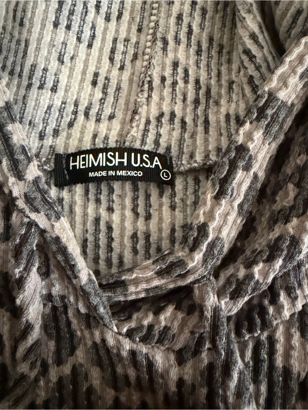 HEIMISH USA Leopard-Pattern Waffle Hoodie in Taupe and Black - Picture 2 of 2